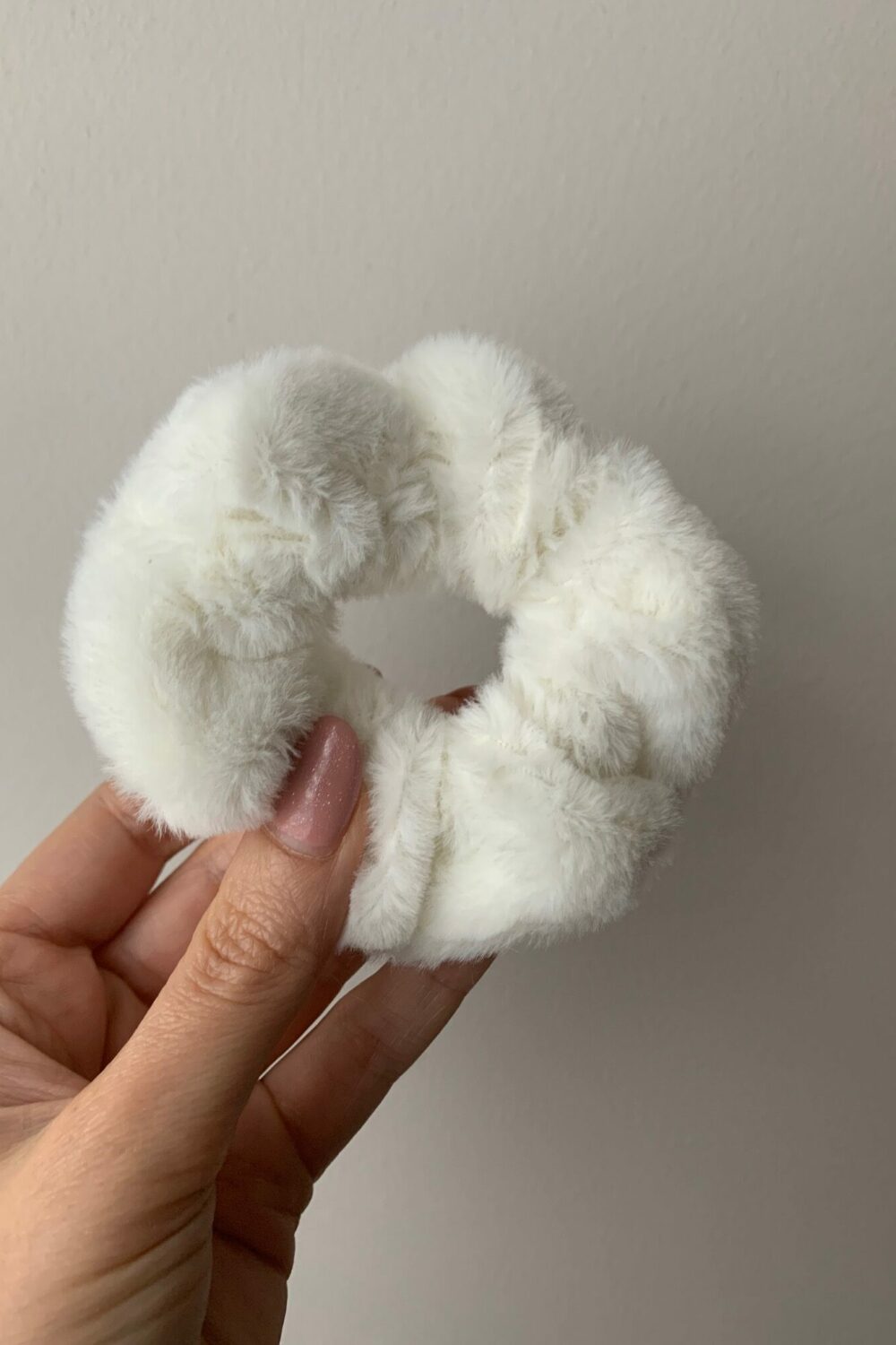 Chouchou blanc poils courts